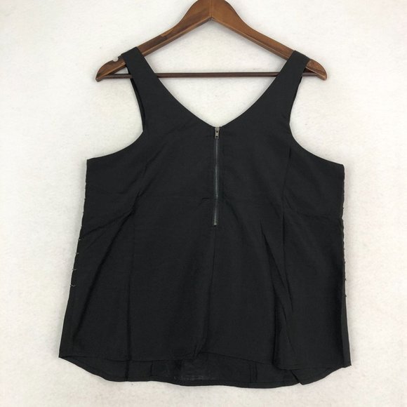 Line & Dot Women's Size Medium Black Chain Detail Sleeveless Crepe Blouse - Picture 10 of 11